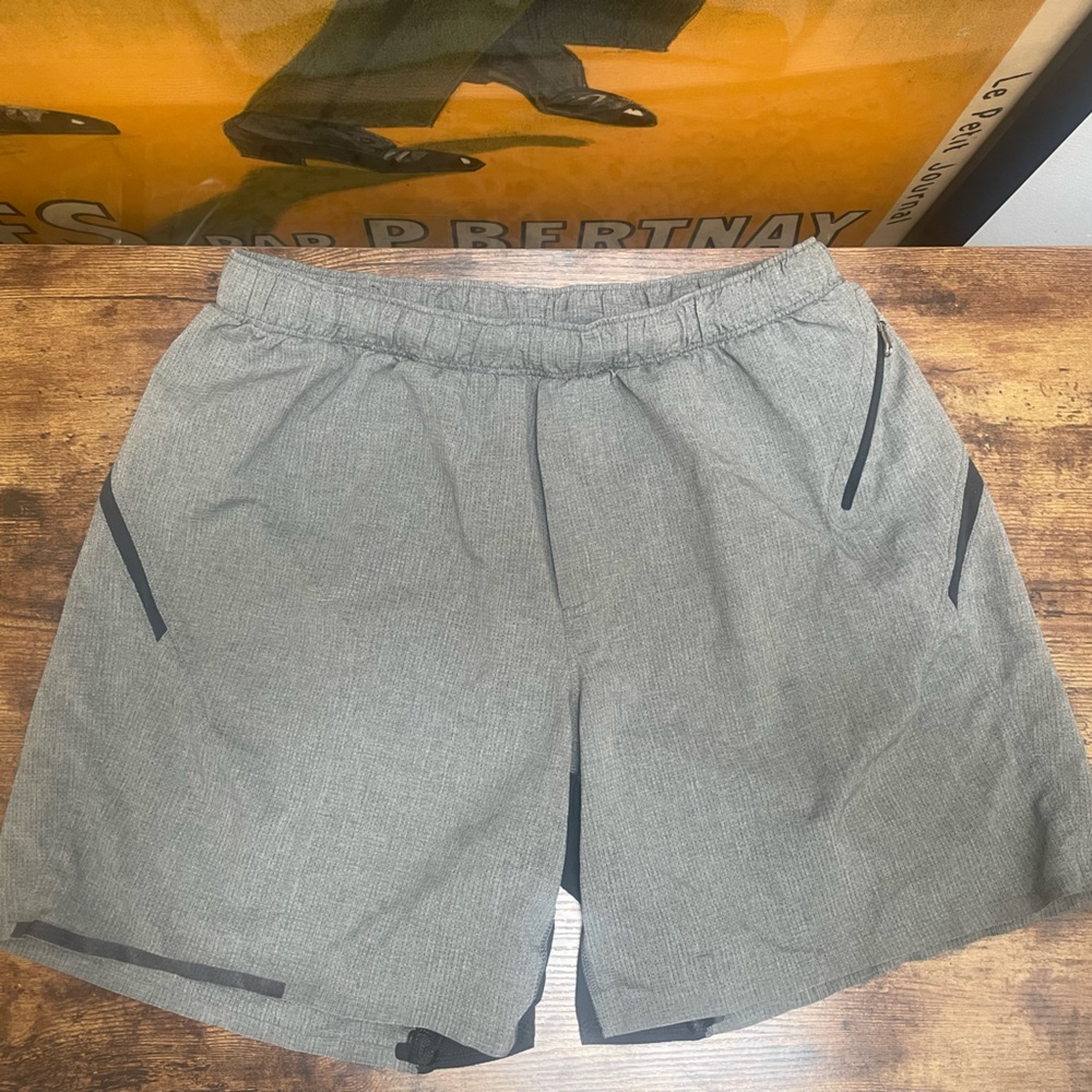 Lululemon Men’s Surge Lightweight Athletic Shorts L (Liner was removed)